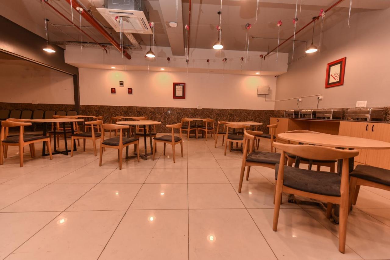 Hotel Red Saffron New Delhi Extérieur photo