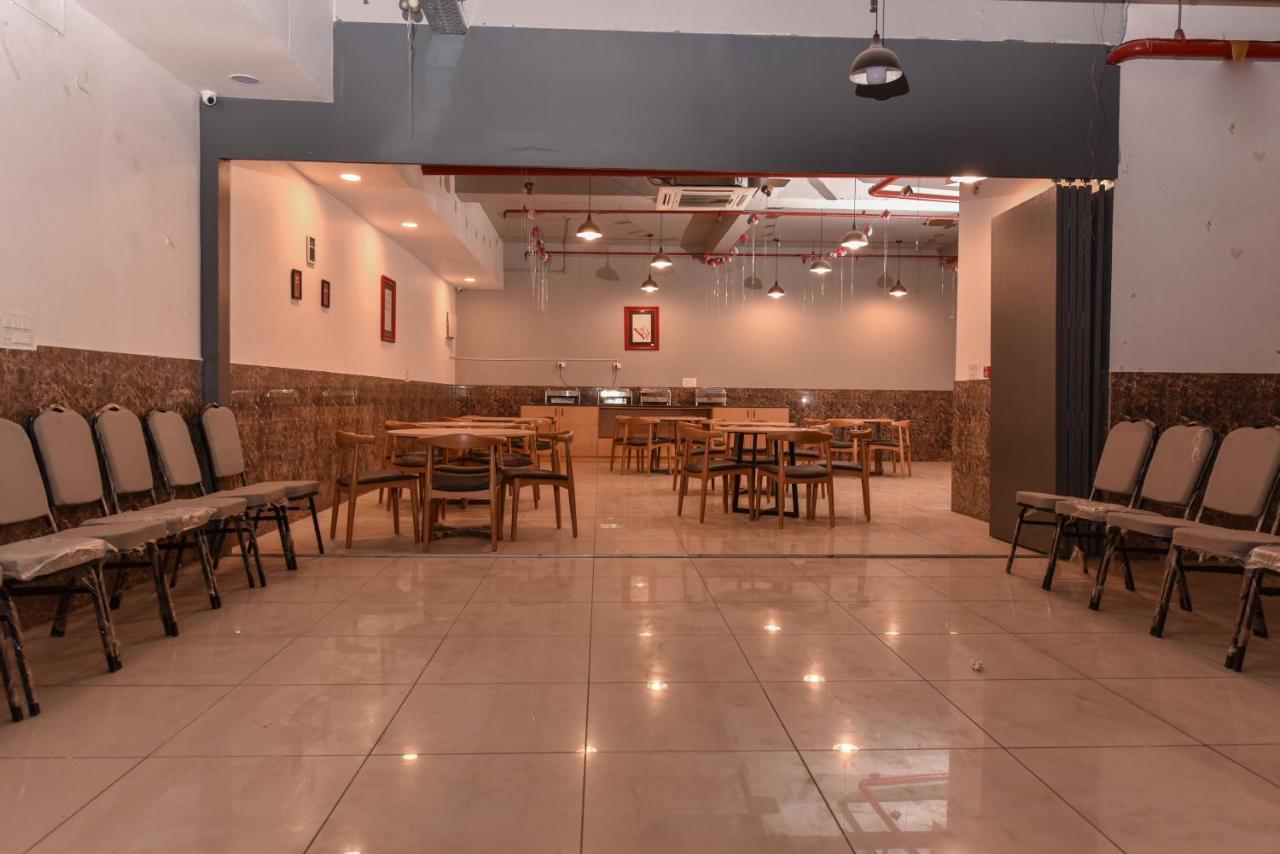 Hotel Red Saffron New Delhi Extérieur photo