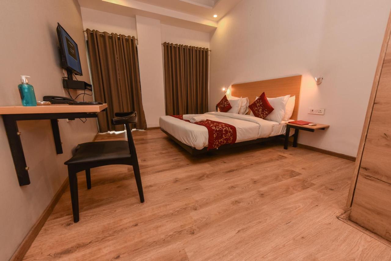 Hotel Red Saffron New Delhi Extérieur photo