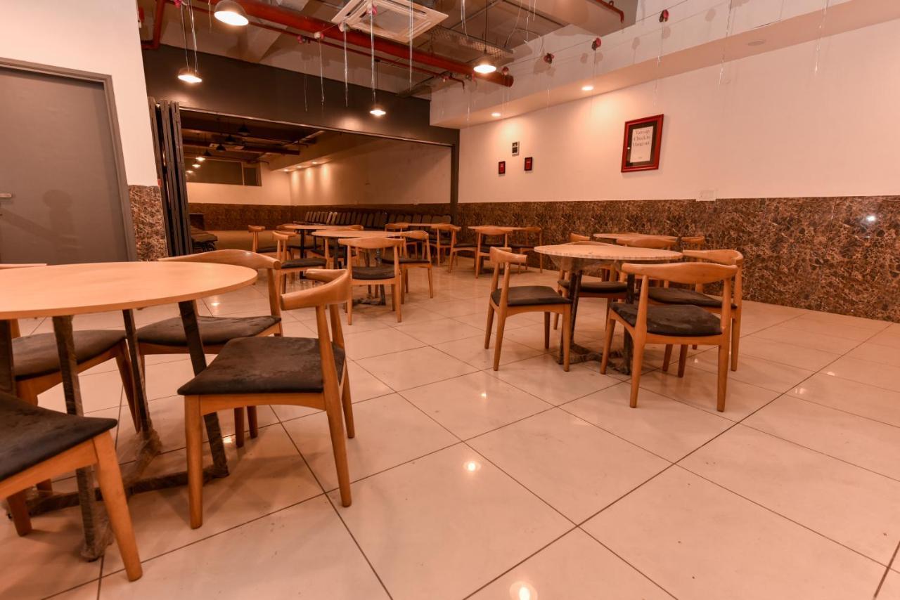 Hotel Red Saffron New Delhi Extérieur photo